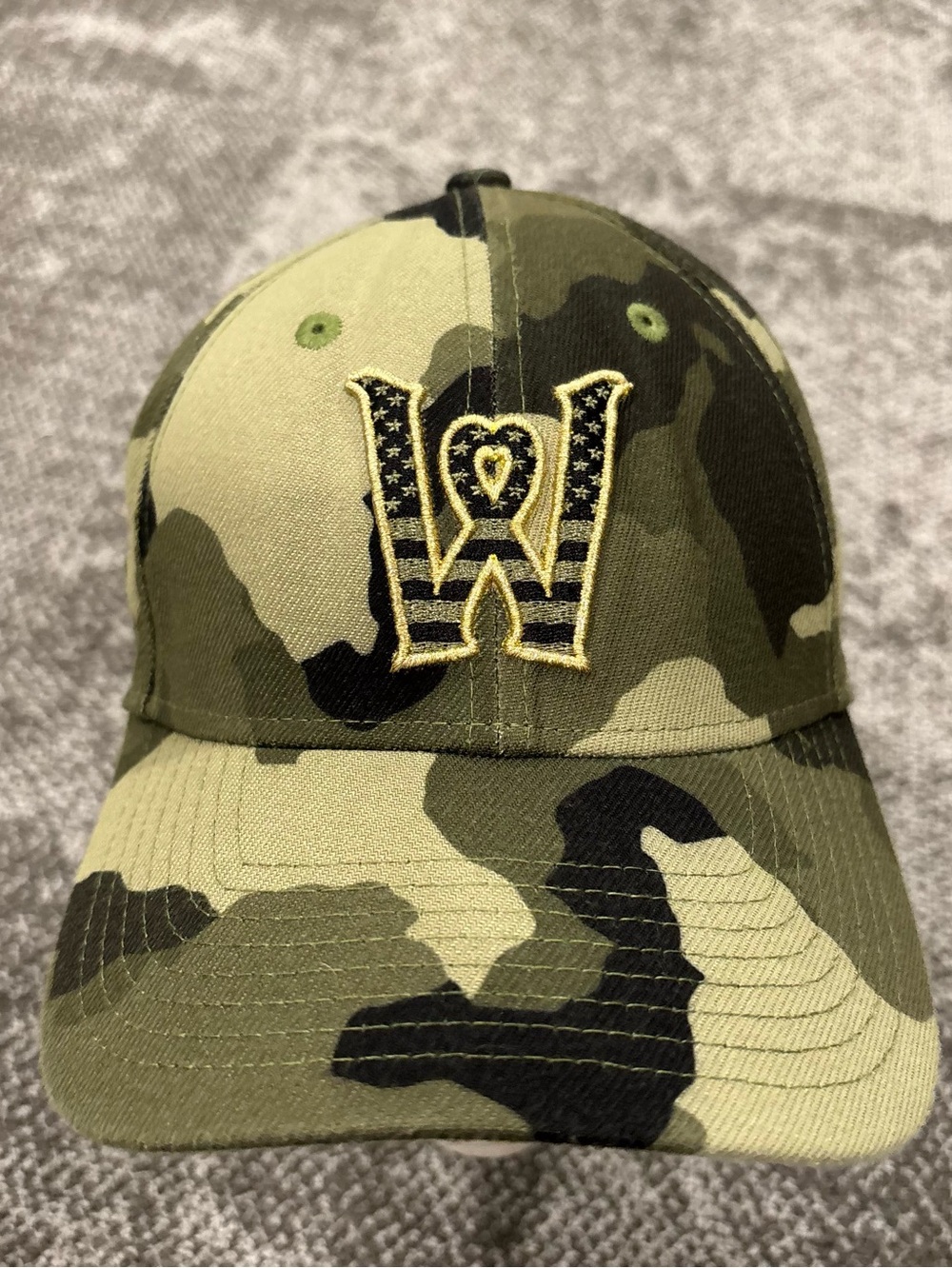 New Era MiLB Worcester Woo Sox 39Thirty Stretch Fit S/M Hat Camo